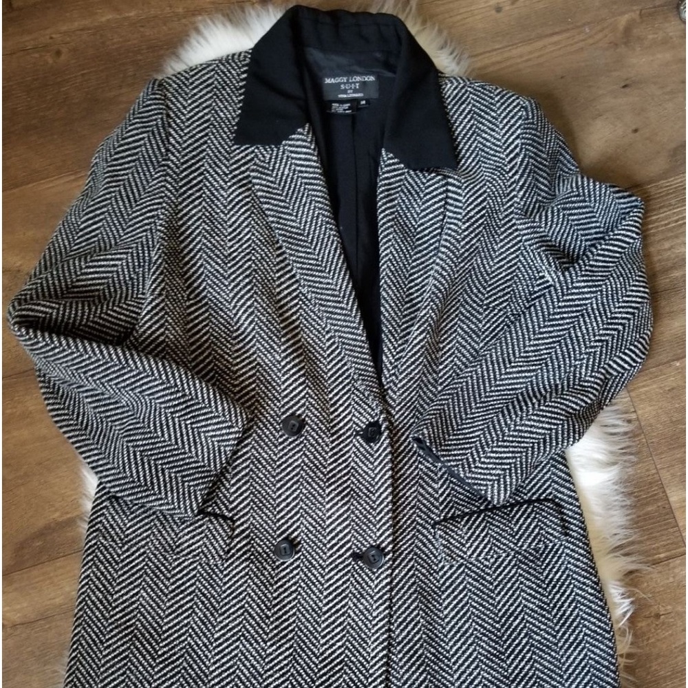 MAGGY LONDON SUIT COAT